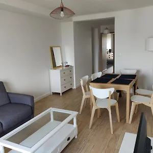 Appartement 3 Pièces Près Des Plages De Avec Parking, Juan-les-Pins
